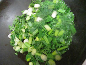 Add garlic, onion, parsley to olive oil in skillet