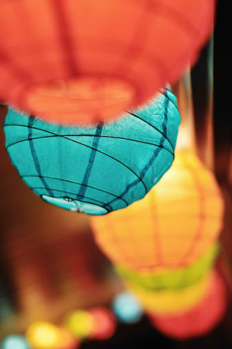 Paper Lanterns for Holiday Decorating